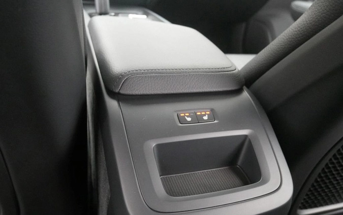 Volvo V60 cena 134899 przebieg: 102313, rok produkcji 2021 z Szczecin małe 326